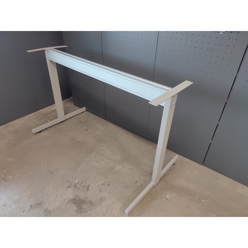 Pisarniško podnožje Mono