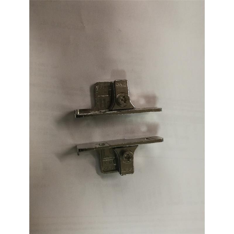 pritrdilec za metabox nizka stranica